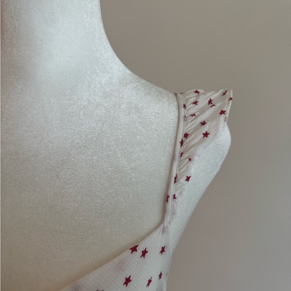 BB Dakota White Mini Dress with Red Star Pattern - Picture 5 of 13